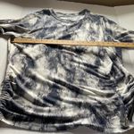 Sweater Project The sweatshirt project size 1X ruched drawstring sides. Photo 5