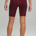 Lulu Townsend Lululemon Wunder Train High-Rise Short 8"
Sun Bleached Wash Red Merlot Photo 0