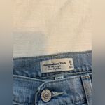 Abercrombie & Fitch  The '90s Slim Straight Ultra High Rise Size 6R Curvy Photo 2