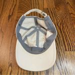 Adidas  cream hat Photo 1