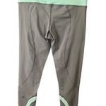 Lululemon grey green 3/4 pants yoga gym activewear Size 4 athleisure dance Photo 1