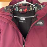 The North Face Womens Ski Jacket Photo 3