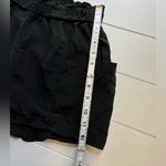 Aritzia Wilfred Silk Pull on black ruffled waist with side pockets size small Photo 5