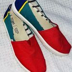 Toms Canvas Slip On Shoes sz 6.5 Photo 0