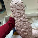 Alexander McQueen FINAL SALE🌻 light pink leather sneakers Photo 4