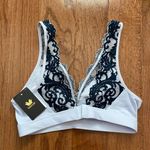 Wacoal NWT Embrace Lace™ Wire Free Bra Photo 2