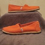 Toms Peachy Orange Slip-on Size 6.5 Loafers Photo 2