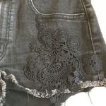 American Eagle  Shortie‎ Shorts Black Embroidered Floral Denim Jeans Women Photo 1