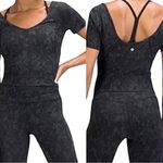 Lululemon  Align T-Shirt Hideaway Camo Deep Coal Cropped Short Sleeve Size 4 Photo 2