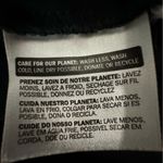 Levi's Women's Size M Graphic Round Neck T-Shirt Floral Transfer Size M Feminine Photo 8