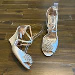 Badgley Mischka  Womens Abigail Wedge Heels Wedding Bridal Party Satin Bling 8 Photo 4