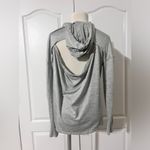 Gaiam  Lightweight Hooded Open Back‎ Workout Shirt with Thumbholes - sz M Photo 3