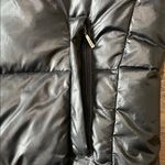 Columbia  Women's Shiny Black Down Puffer Vest Size Large Photo 5