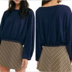 We The Free Free People ‎ Women’s Lg Navy Cuddle Bubble Cropped Pullover Photo 2