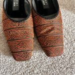 Stuart Weitzman  Women's Black and Orange Paisley Shoes Photo 2