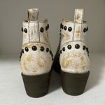 Circle G  Corral White Studs Bootie NWOT Photo 4