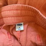 Old Navy Women’s coral colored linen blend pull on shorts size Medium Photo 2