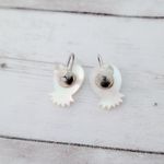 Vintage Screw On Earrings Cream Pineapple with Slight Iridescence Photo 5