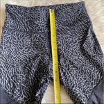 Alo Yoga Varley leggings elephant print Photo 2