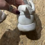 Nike roshes white size 5 Photo 11