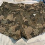 Guess Camouflage Floral Denim Shorts Size 32 Photo 6