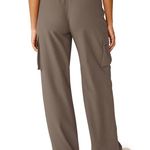 Beyond Yoga City Chic Cargo Pant Color: Dune size XL (New) Photo 2