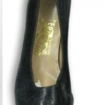 Salvatore Ferragamo  Womens Black Leather Italy Pump Heels Size 9.5 4AAAA Photo 2