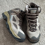 Columbia Lace Up Hiking Boots Women's Size 6 Sturdy Outdoors Shades of Brown Photo 0