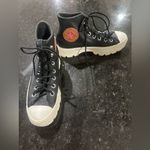 Converse  Mountain Club Chuck Taylor All Star Lugged Women’s Leather HighTop  6.5 Photo 1