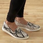 Naturalizer Snakeskin Print Ranger Slip On Sneaker Sz 7 Photo 12