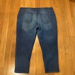 Old Navy  women’s distressed boyfriend skinny size 16. Photo 6