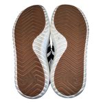 Adidas
Grand Platform
Sneaker Photo 5