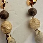 Long real shell gold tone post dangling earrings Photo 4