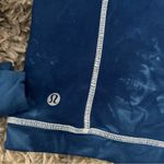 Lululemon  its rulu cropped half zip size 8 Photo 3