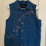 Vintage T & Company women’s medium‎ wash blue denim embroidered button up vest Size undefined Photo 0