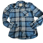 Field & Stream  Blue and White Plaid Women's Button Down Shirt Photo 0