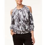 Material Girl Active Cold-Shoulder Sweatshirt (M) Photo 7