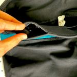 Kirkland Signature Women's capri Legging Zippered Back Key Pocket LIKE NEW Photo 6