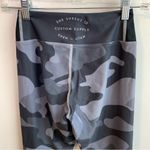 She Shreds Gray Camo Katie Yoga Leggings Photo 4