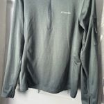 Columbia  pull over half zip up top, size medium Photo 2