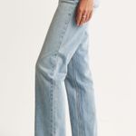 Abercrombie & Fitch Mid Rise 90s Straight Jeans Photo 3