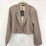 Pretty Little Thing Plus Brown Dogtooth Double Breasted Cropped Blazer NWT 18 Photo 3