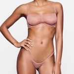 SKIMS Afterhours straight neck underwire bra Photo 2