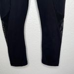 Lululemon athletica perforated wonder under capris size 4 Photo 3