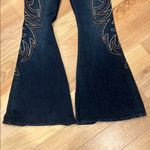 Shyanne  WOMEN'S DARK WASH MID RISE‎ EMBROIDERED FLARE JEANS 31 Photo 2
