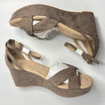 Dirty Laundry  DL Devin Platform Wedge Sandal in Dusty Taupe Photo 7