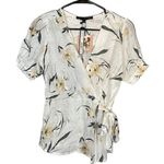 Harvé Benard Harve Benard White & Pink Floral Short Sleeve V-neck Wrap Blouse Women Sz S Photo 0