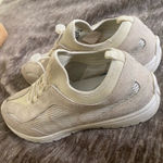 Rockport Walking Shoes Women’s Size 6.5 White Photo 3