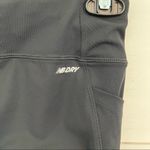 New Balance  Dry Pocket Mesh Back Leggings. Size Small. EUC Photo 6