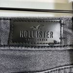 Hollister  Vintage Stretch Black ultra high rise mom jeans size 3R Photo 3